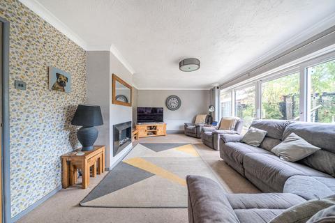 4 bedroom detached house for sale, Gleeson Drive, Orpington