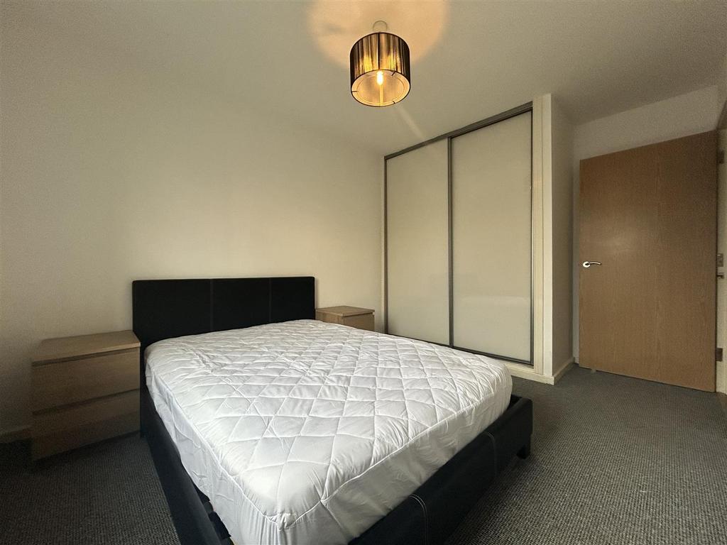 1st Bedroom (2).jpeg