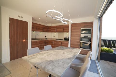 3 bedroom semi-detached house for sale, Tailor Close, Scholes, Cleckheaton