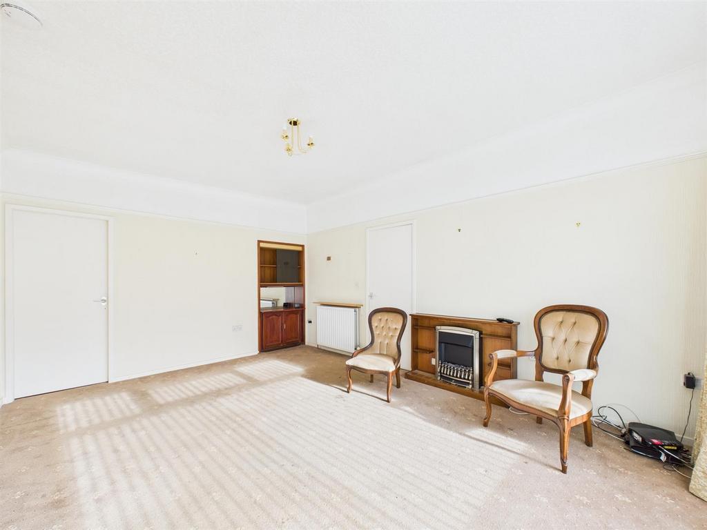 Lounge 2.jpg