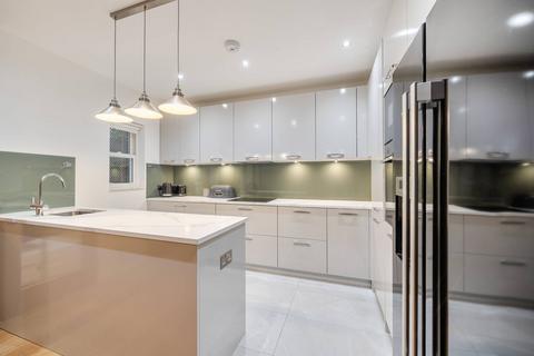 3 bedroom maisonette to rent, Cornwall Gardens, South Kensington, London, SW7