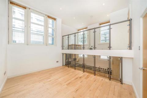 undefined, Graduate Place, London SE1