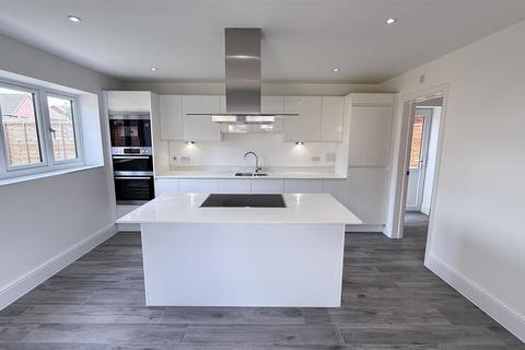 4 bedroom detached house for sale, Plot 8, the Denford, Maypole Place, Evesham