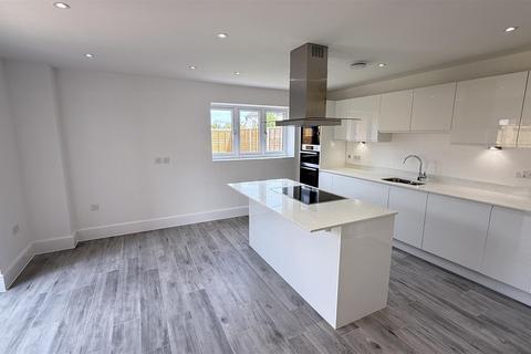 4 bedroom detached house for sale, Plot 8, the Denford, Maypole Place, Evesham