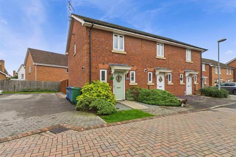 2 bedroom end of terrace house for sale, Munstead Way, Brough