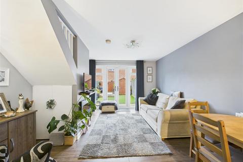 2 bedroom end of terrace house for sale, Munstead Way, Brough