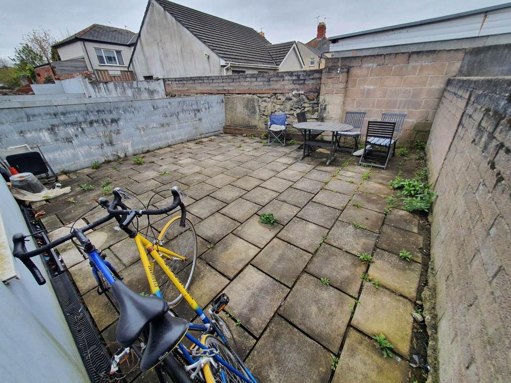 Rear garden (2)