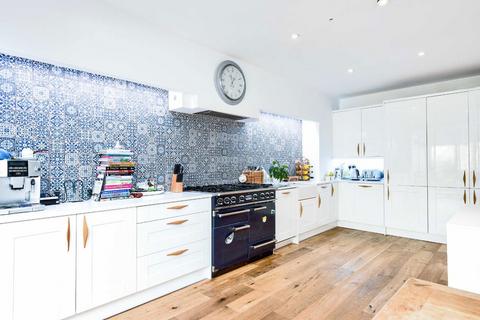 undefined, Mellitus Street, London W12