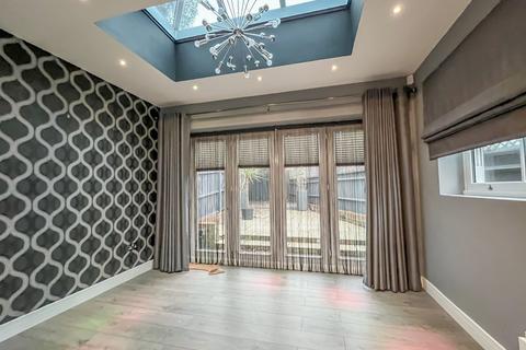 3 bedroom semi-detached house for sale, Gillsmans Hill, St Leonards-on-Sea, TN38