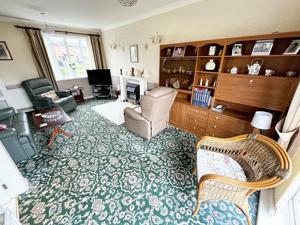 Sunshine Lounge Dining Room