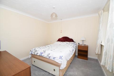 2 bedroom retirement property for sale, Canberra Court, Gosport