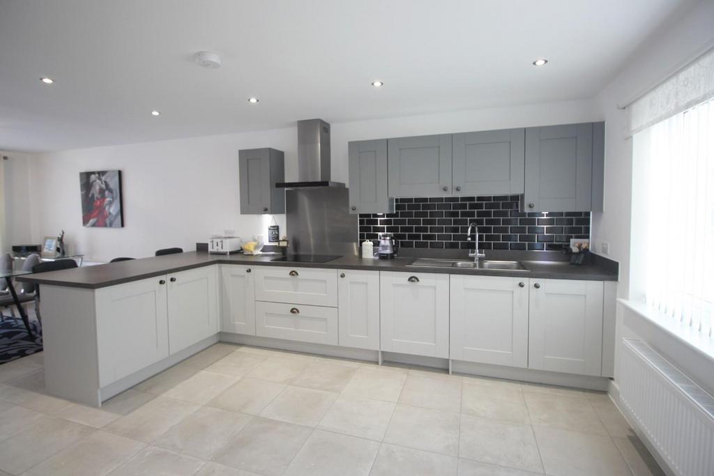 Kitchen 1.JPG