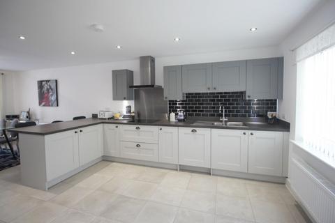4 bedroom detached house for sale, Deeble Way, Netley Abbey, Southampton