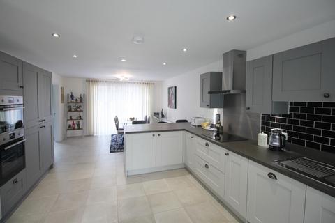 4 bedroom detached house for sale, Deeble Way, Netley Abbey, Southampton