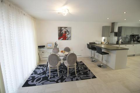 4 bedroom detached house for sale, Deeble Way, Netley Abbey, Southampton