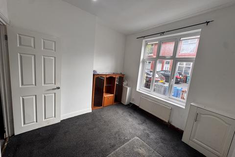 3 bedroom terraced house to rent, Claude Street, Manchester M8