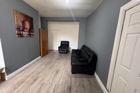 3 bedroom terraced house to rent, Claude Street, Manchester M8