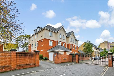 Floyer Close, Richmond, TW10