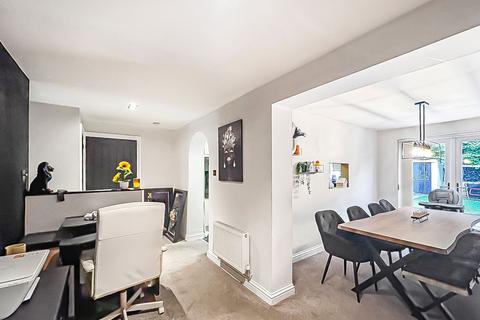 5 bedroom semi-detached house for sale, Charlecote Avenue, Gloucester GL4