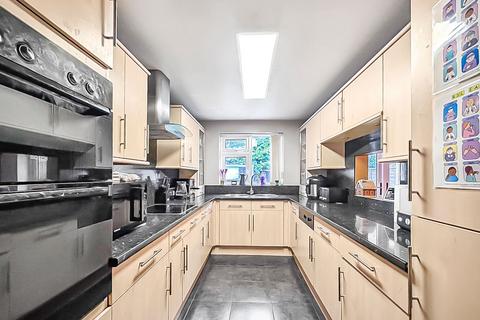 5 bedroom semi-detached house for sale, Charlecote Avenue, Gloucester GL4