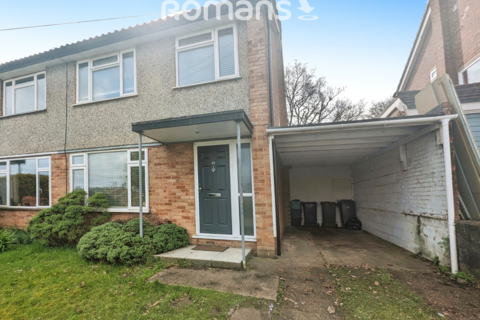 3 bedroom semi-detached house to rent, Hughenden Avenue, High Wycombe, HP13