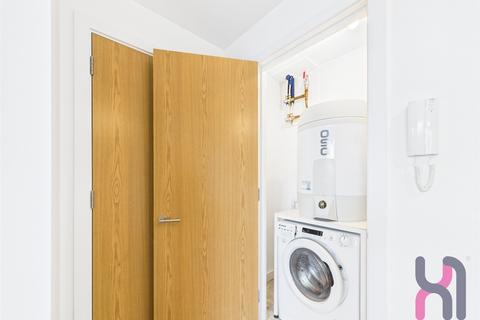 1 bedroom flat to rent, Manchester Waters, 5 Pomona Strand, Old Trafford, M16