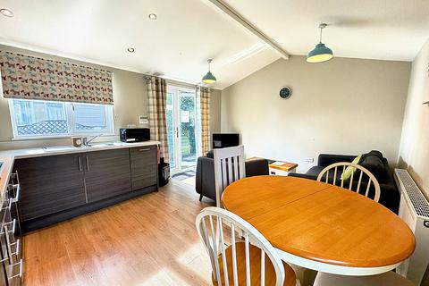 2 bedroom lodge to rent, Golden Cross, Hailsham, BN27