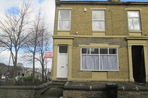6 bedroom terraced house to rent, Neal Street, Bradford BD5