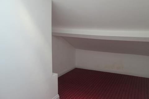 6 bedroom terraced house to rent, Neal Street, Bradford BD5