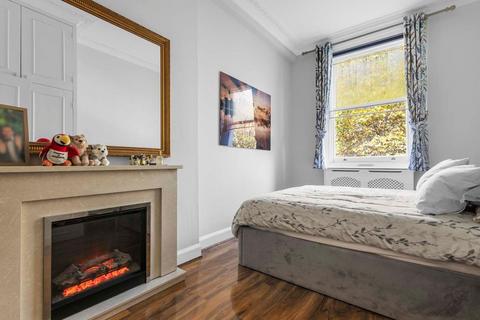 1 bedroom apartment for sale, 143 Holland Park Avenue , London, W11
