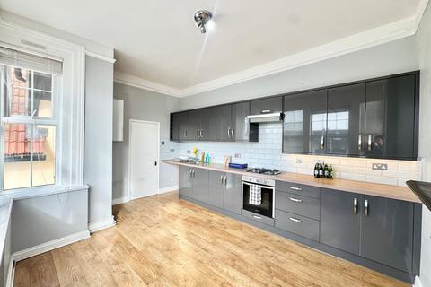 1 bedroom flat to rent, Beach Road, Westgate-on-Sea, Kent, CT8