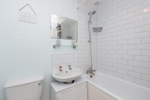 1 bedroom flat to rent, Beach Road, Westgate-on-Sea, Kent, CT8