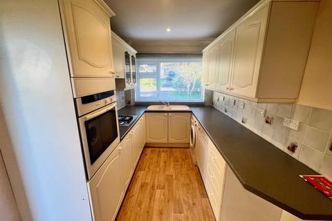 3 bedroom semi-detached house to rent, Ratcliff Lawns Southam Cheltenham