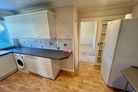 3 bedroom semi-detached house to rent, Ratcliff Lawns Southam Cheltenham