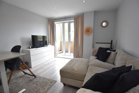 1 bedroom apartment for sale, Victoria Avenue, Southend-On-Sea