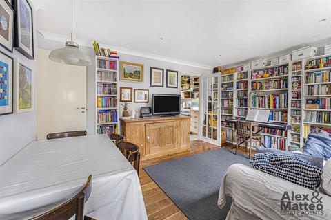 2 bedroom flat for sale, Somerford Way, Canada Water, SE16