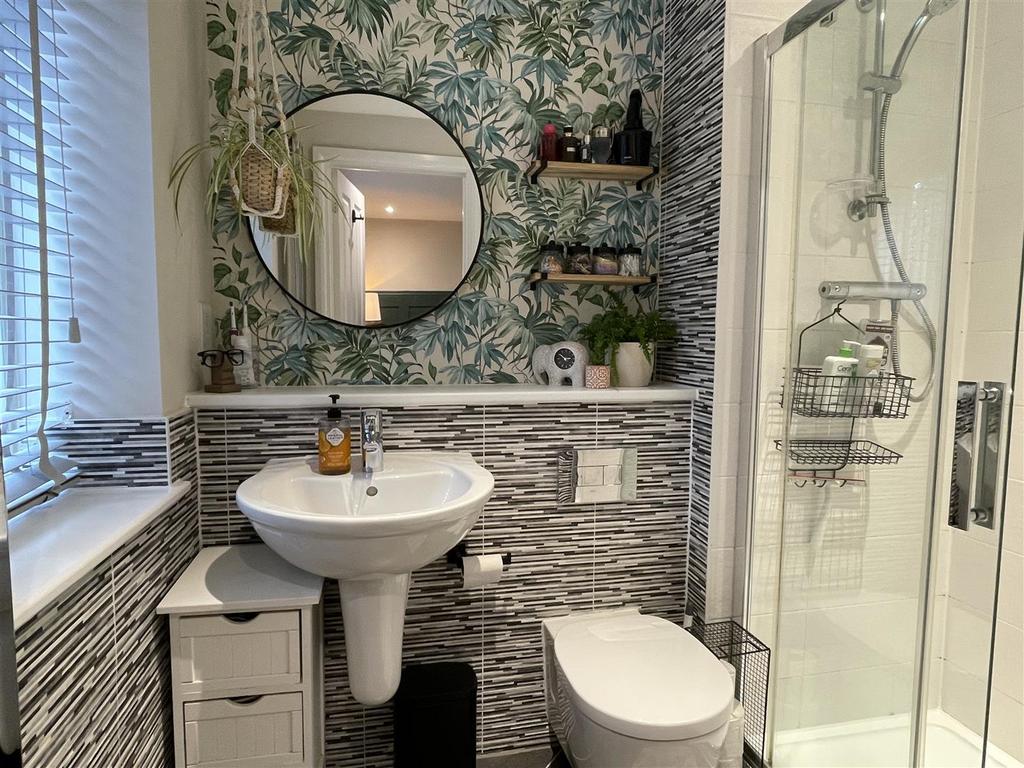 Shower room.JPG