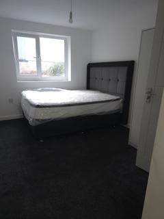 1 bedroom in a house share to rent, Mariner Street, Swansea SA1