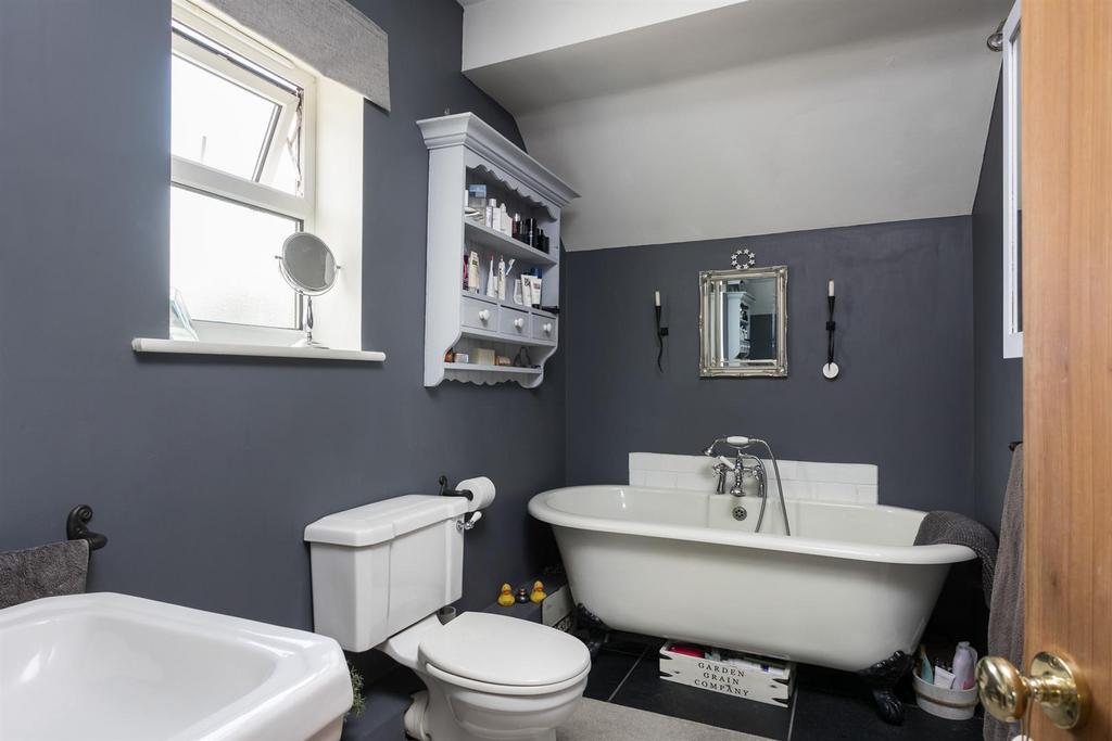 Principal Bedroom Suite