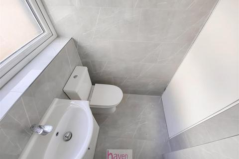 undefined, Crescent Way, London,N12