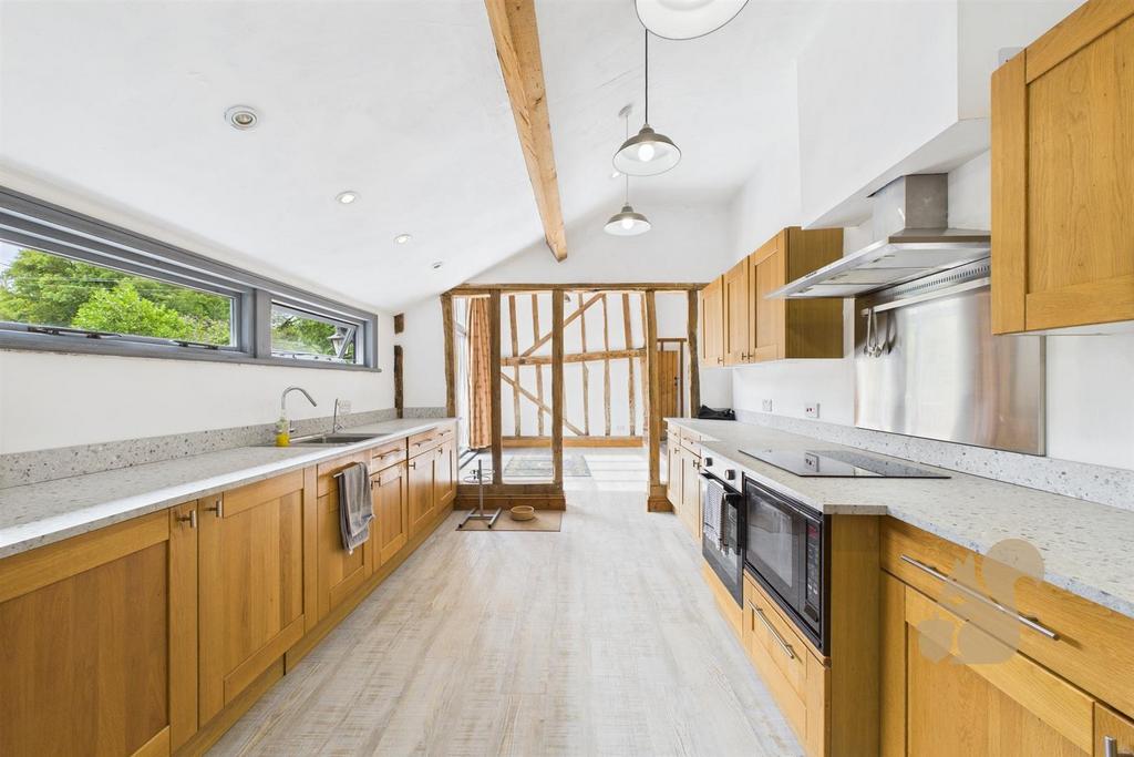 CAM05287 G0-PR0126-STILL023.jpg