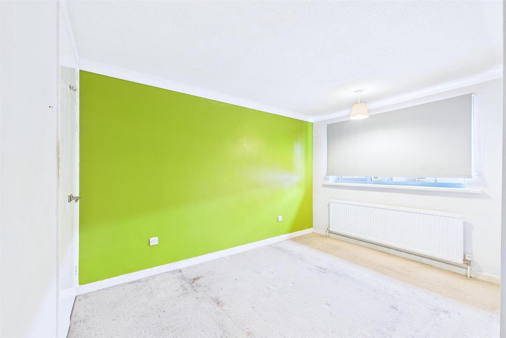 Bedroom 1.jpg