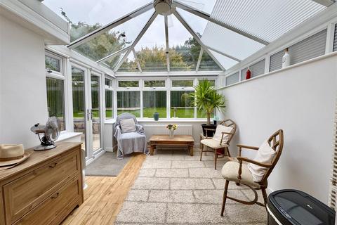 3 bedroom detached house for sale, Malincroft, Mapplewell, Barnsley