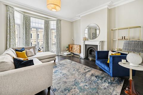 4 bedroom flat to rent, Gloucester Road, South Kensington, London