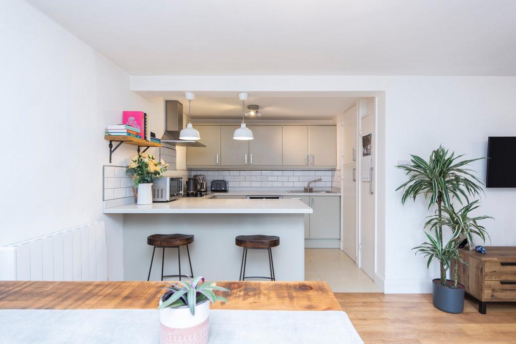 Breakfast Bar
