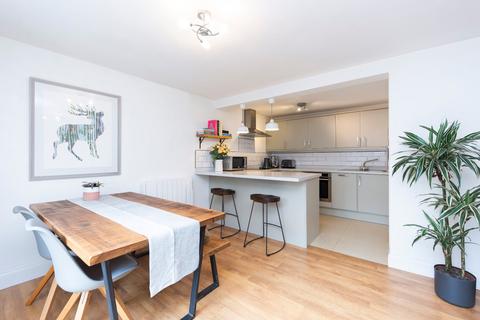 2 bedroom apartment for sale, Valley Place, Surbiton KT6