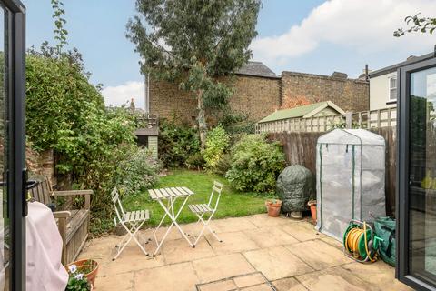 5 bedroom end of terrace house for sale, Gladstone Road, London SW19