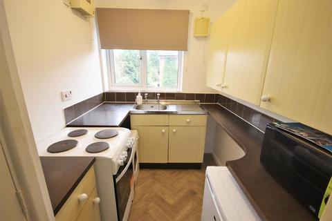 Studio to rent, Armitage Way, Cambridge CB4