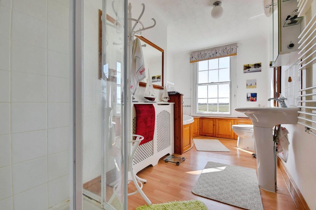 Bath/Shower Room