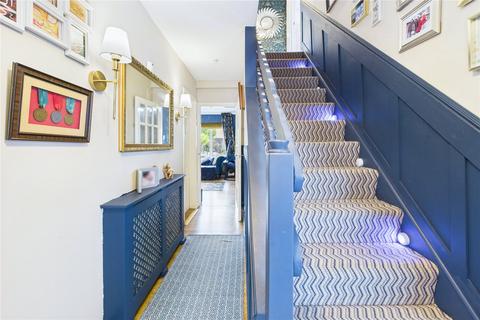 4 bedroom semi-detached house for sale, St. James Close, Swindon SN2